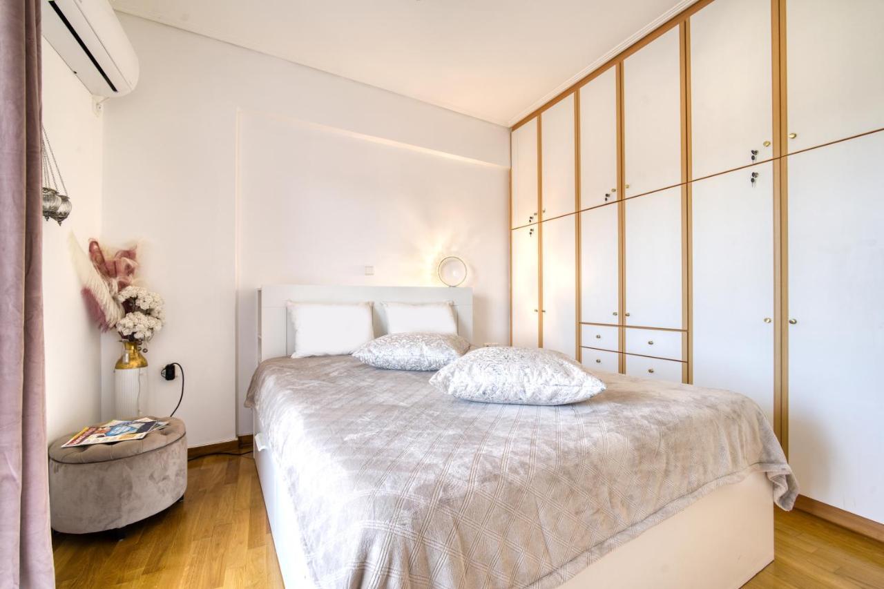 Sea & Mountain Apartment Close To Port And City Lávrion Eksteriør billede