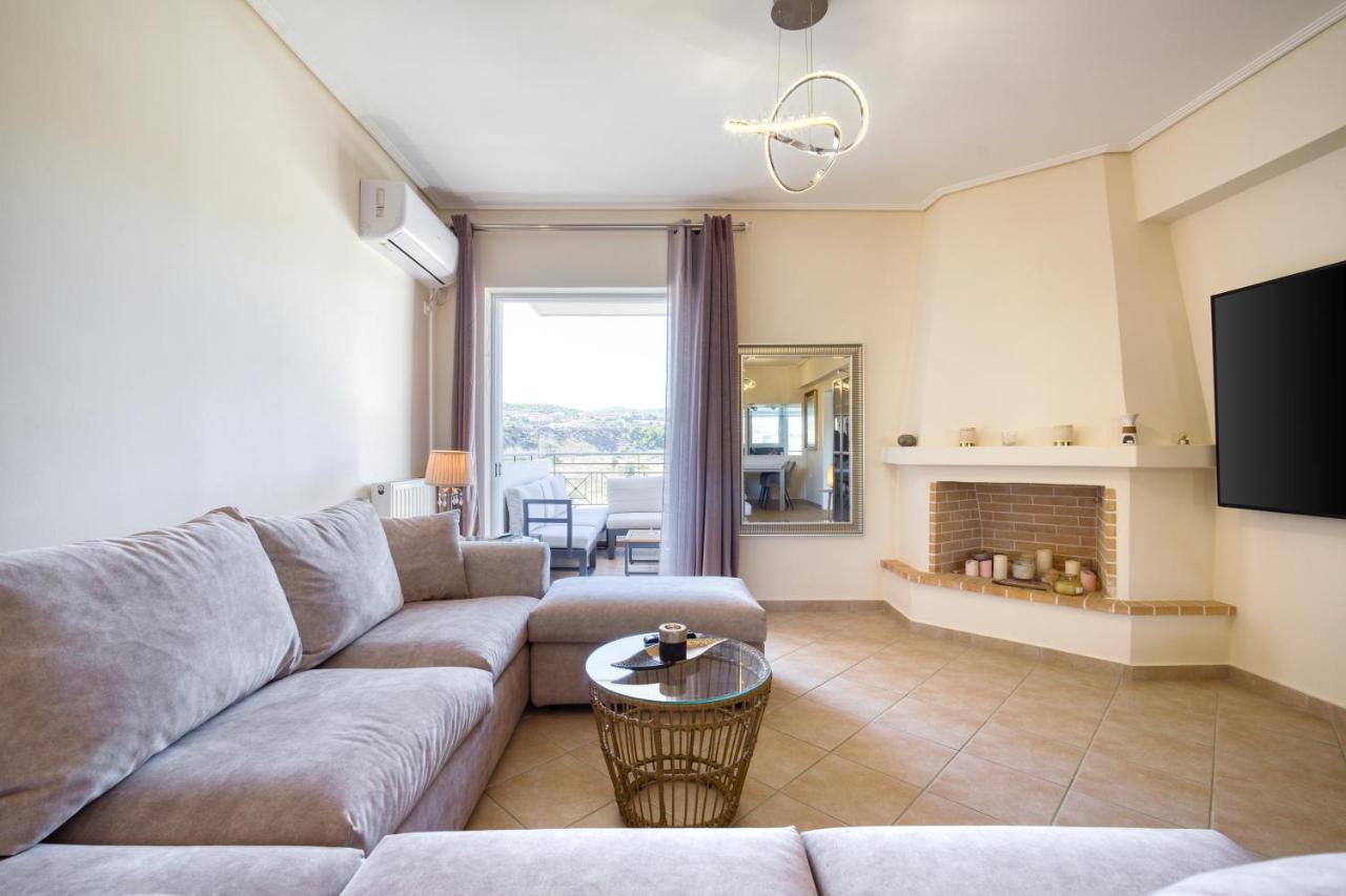 Sea & Mountain Apartment Close To Port And City Lávrion Eksteriør billede