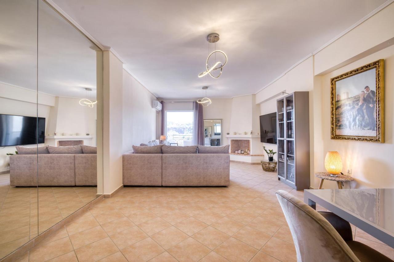 Sea & Mountain Apartment Close To Port And City Lávrion Eksteriør billede